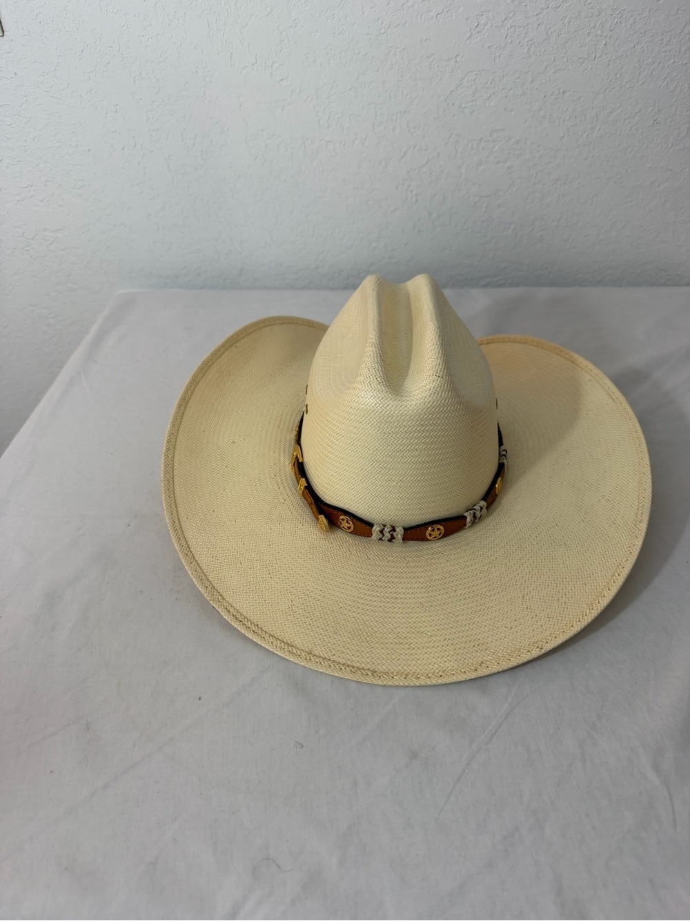 Men's Cream Straw Cowboy Hat with Decorative Leather Band